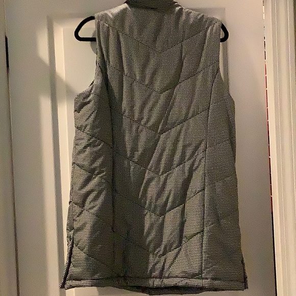 Christopher and Banks puffer vest. Size:Large. Color: Black/white herringbone. - Picture 3 of 4